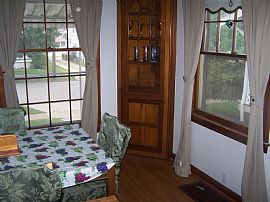 Charming 3 bedroom Single Family Home in Cleveland, OH (Photo 4 of 6)