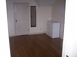 Charming 3 bedroom Single Family Home in Cleveland, OH (Photo 5 of 6)