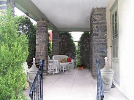 Charming 4 BD Main Line Phila Single in Havertown, PA