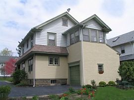 Charming 4 BD Main Line Phila Single in Havertown, PA (Photo 3 of 4)