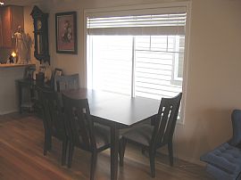 Luxury 3 Bed/2.5 Bath/3 Story Townhouse in Seattle, WA (Photo 3 of 3)