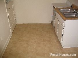 Minutes from Downtown/Johnson C. Smith  in Charlotte, NC (Photo 2 of 5)