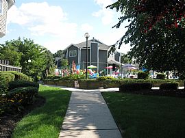 Village Green Townhouse in Bardonia, NY (Photo 2 of 2)