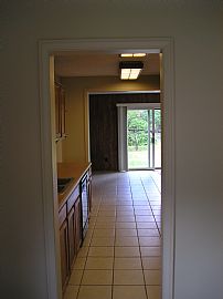 Beautiful 3 bd. Eastpointe home for rent in Eastpointe, MI (Photo 3 of 6)