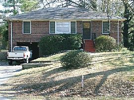 Marietta/Smyrna Well kept Brick House in Marietta, GA