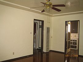 Great Location in NoHo Arts District in North Hollywood, CA (Photo 2 of 6)