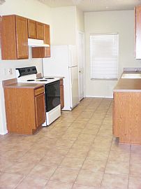 Great 3bed/2bath in Surprise! in Surprise, AZ (Photo 3 of 4)