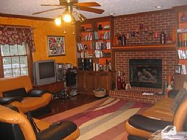 4br Beautiful House 2.5bth/ 2 Car Garage in Snellville, GA (Photo 3 of 6)