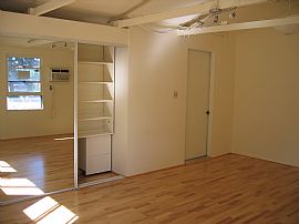 Beautiful Valley Glen Home in Van Nuys, CA (Photo 6 of 6)