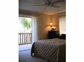 Waterfront 2/2 Condo in Ocean Beach, CA (Photo 6 of 6)