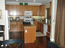 Spacious with Upgrades Galore in San Jacinto, CA (Photo 6 of 6)