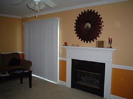 Beautiful Townhouse/ Quiet Neighborhood in Winterville, NC (Photo 2 of 5)