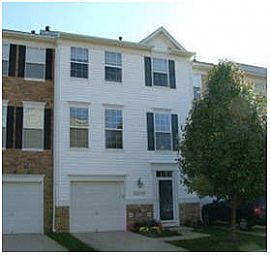 Bright Newer 3bdrm Garage Twnhme  in Ashburn, VA