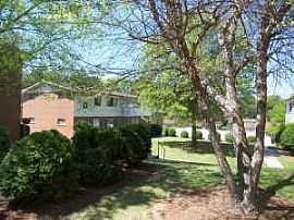 COZY AND AFFORDABLE in Forest Park, GA (Photo 3 of 4)