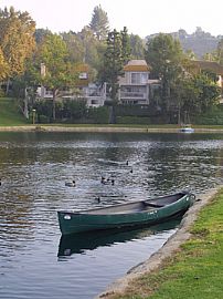 Trilevel, Lake View, 6 bedroom House in Calabasas, CA (Photo 6 of 6)