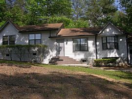 Section 8 - Beautiful 3/2 Home in Union City, GA