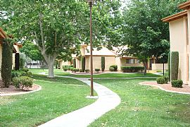 ** Centrally Located 2 Bedroom Condo in  in Las Vegas, NV