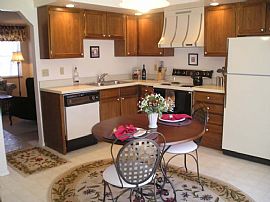 Apartments/Executive Suites in Elkhart, IN (Photo 2 of 6)