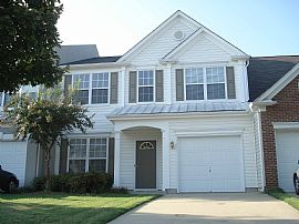 Decent Townhouse in Peachtree Corners in Peachtree Corners, GA
