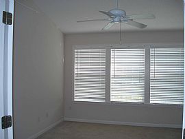 Decent Townhouse in Peachtree Corners in Peachtree Corners, GA (Photo 6 of 6)