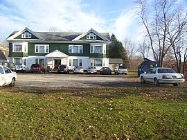 Sunny Spacious 4 Bedroom in Palmer, MA