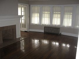 HUGE 2 bedroom - Won't last long! in Cleveland Heights, OH (Photo 3 of 4)