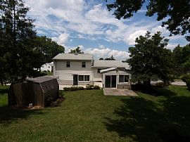 $2100~TIMONIUM~ NEWLY RENOVATED SFH in Lutherville Timonium, MD (Photo 6 of 6)