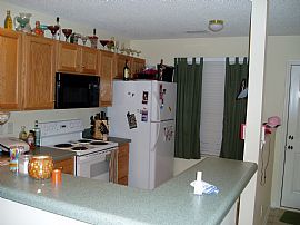 GREAT LOCATION 2BED 2.5 BATH in Greensboro, NC (Photo 2 of 5)