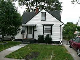 Three bedroom bungelow in Lincoln Park, MI