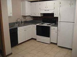 Log Cabin in Nashville, TN (Photo 2 of 6)