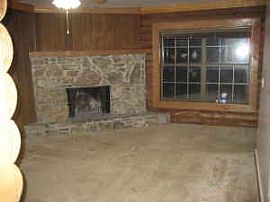 Log Cabin in Nashville, TN (Photo 3 of 6)