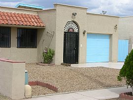 Clean-Quiet-Secure & Cozy! in Kino, AZ (Photo 2 of 6)