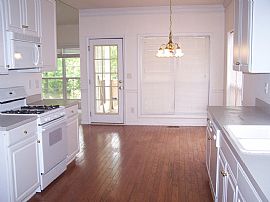 Roswell, GA -5br/2.5ba/2car-GREAT SCHOOL in Roswell, GA (Photo 4 of 4)