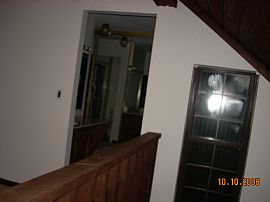 Golf Course Townhouse in Gurnee, IL (Photo 3 of 4)