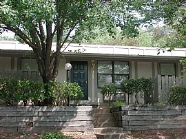 Garden Style Apartments in Union City, GA (Photo 2 of 2)