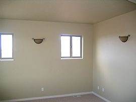 New Eagle Mountain Home for Rent! in Saratoga Springs, UT (Photo 2 of 6)