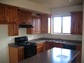 New Eagle Mountain Home for Rent! in Saratoga Springs, UT (Photo 3 of 6)