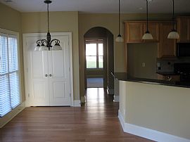 Like New Traditonal 2 Story Home in Acworth, GA (Photo 3 of 6)