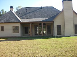 Brand New Traditional Ranch Home in Acworth, GA (Photo 2 of 6)