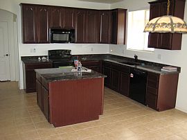 Beautiful Rental Waiting for your FAMILY in Queen Creek, AZ (Photo 2 of 4)