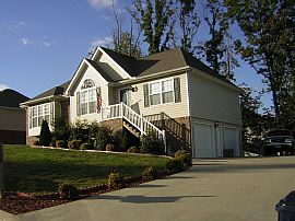 Immaculate Home in Great Neighborhood in Ooltewah, TN