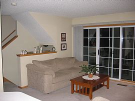 2+ Bedroom Townhome--Great Location!!! in Burnsville, MN (Photo 3 of 5)