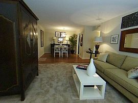 1 Month Free -Completely Renovated 2 Bed in Nashville, TN (Photo 4 of 6)