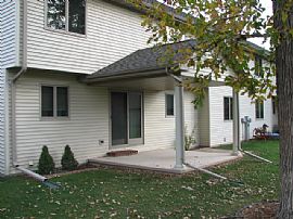 Executive Duplex in Wooded Neighborhood in Kimberly, WI (Photo 3 of 6)