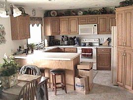 Executive Duplex in Wooded Neighborhood in Kimberly, WI (Photo 5 of 6)