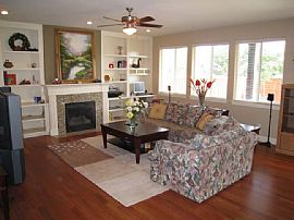 4Br Home in Convenient Location in Vancouver, WA (Photo 1 of 5)