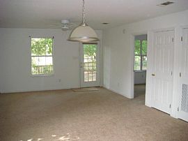 3B/2B avalable now in Tallahassee, FL (Photo 3 of 5)