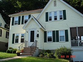 Great Location-Nice Single Family-Nov 1 in Woburn, MA
