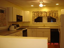 Great Location-Nice Single Family-Nov 1 in Woburn, MA (Photo 2 of 6)