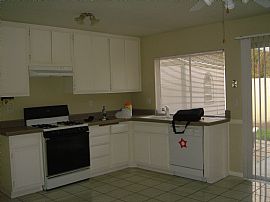 CUTE HOME IN SANTA CLARITA  in Saugus, CA (Photo 5 of 5)